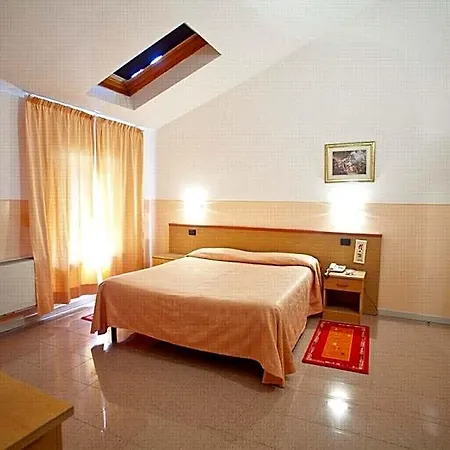 Hotel Master Castelvetro Piacentino